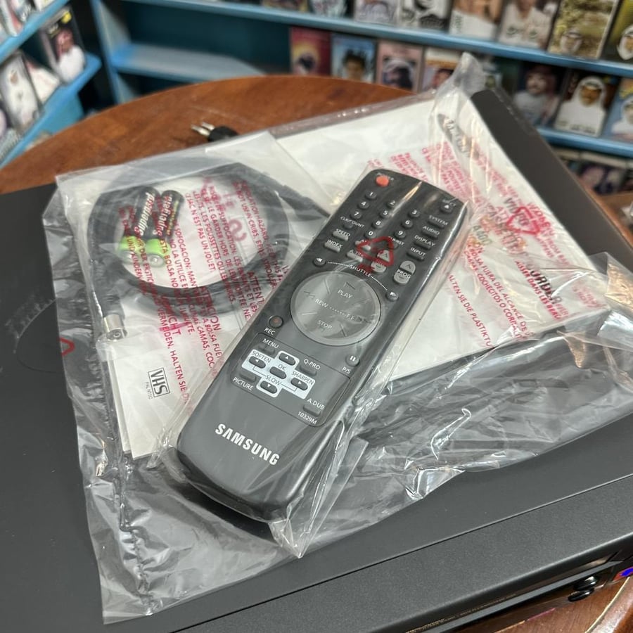 جهاز فيديو vcr - vhs سامسونج صناعة كورية مخزن بالكرتون