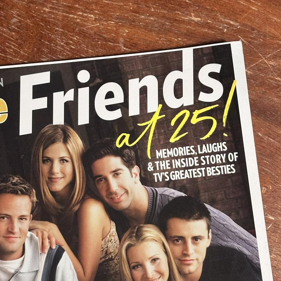 إصدار تذكاري للمقتنين 100 - People Special Edition – Friends at 25
