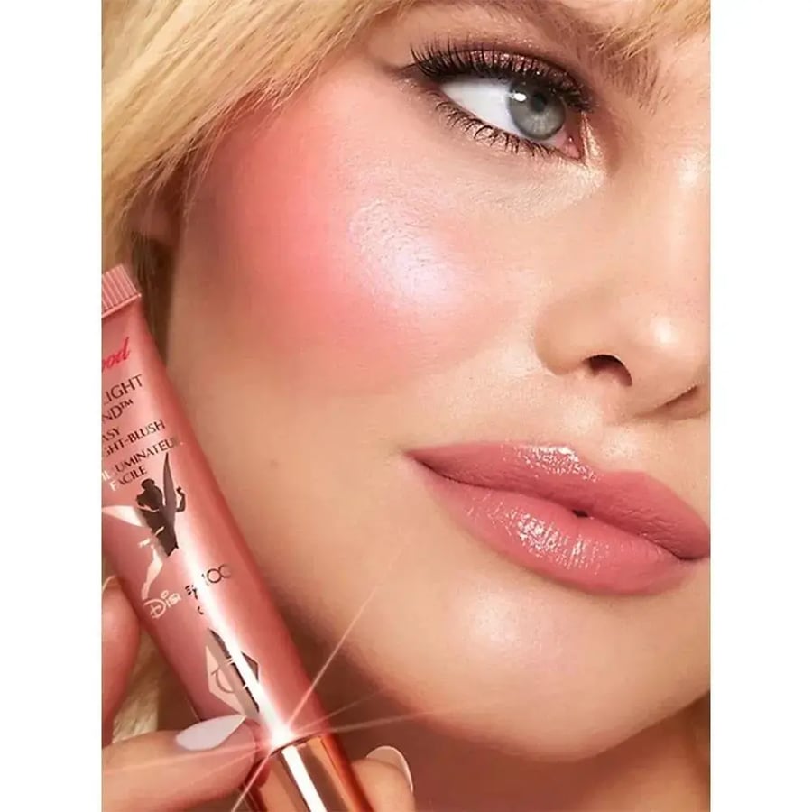 Charlotte Tilbury Beauty Light Wand - Pinkgasm (12ml)Charlotte Tilbury Disney100 Beauty Light Wand Pinkgasm 12ml