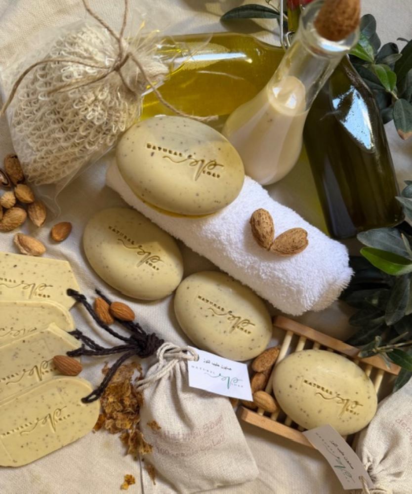 Soap with milk and almond shells