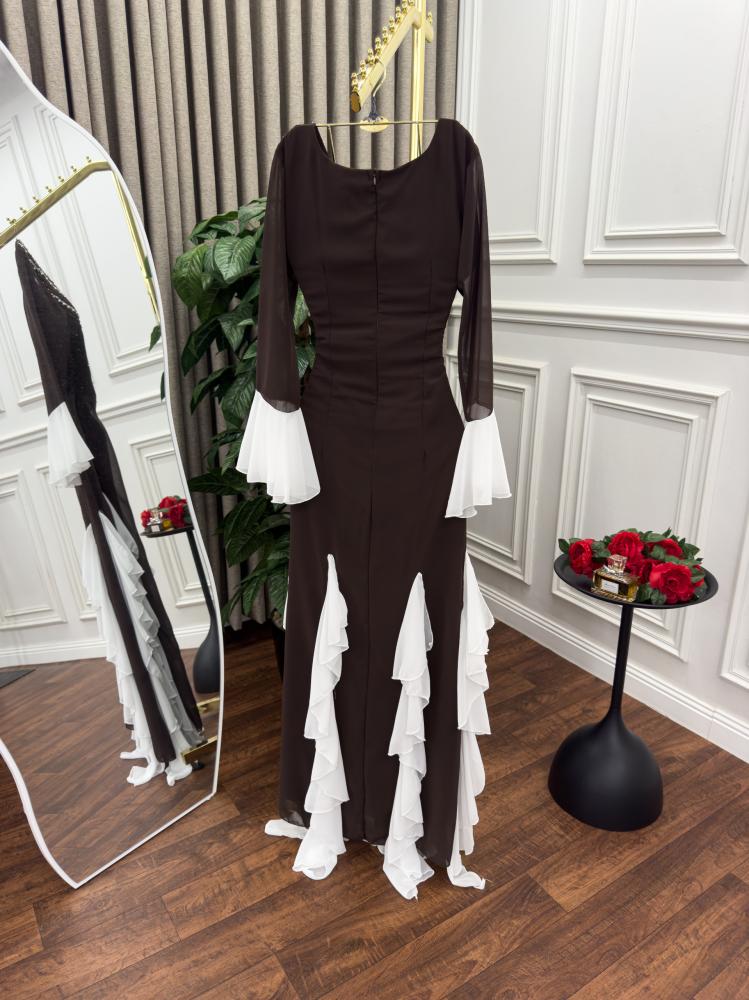Ahood's dress
