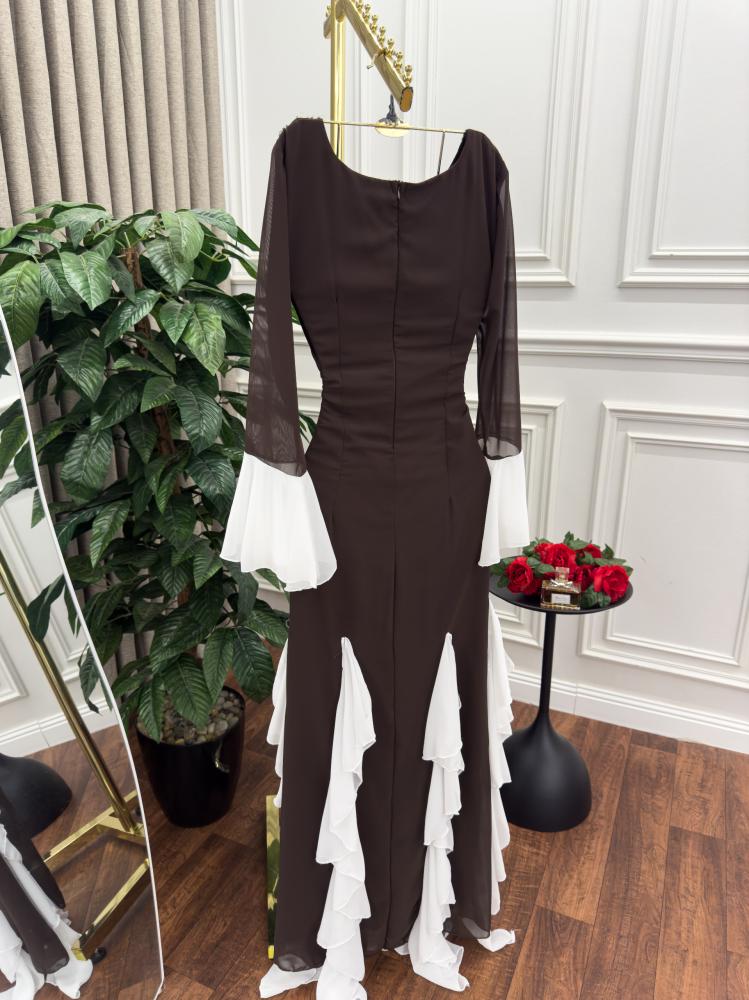 Ahood's dress
