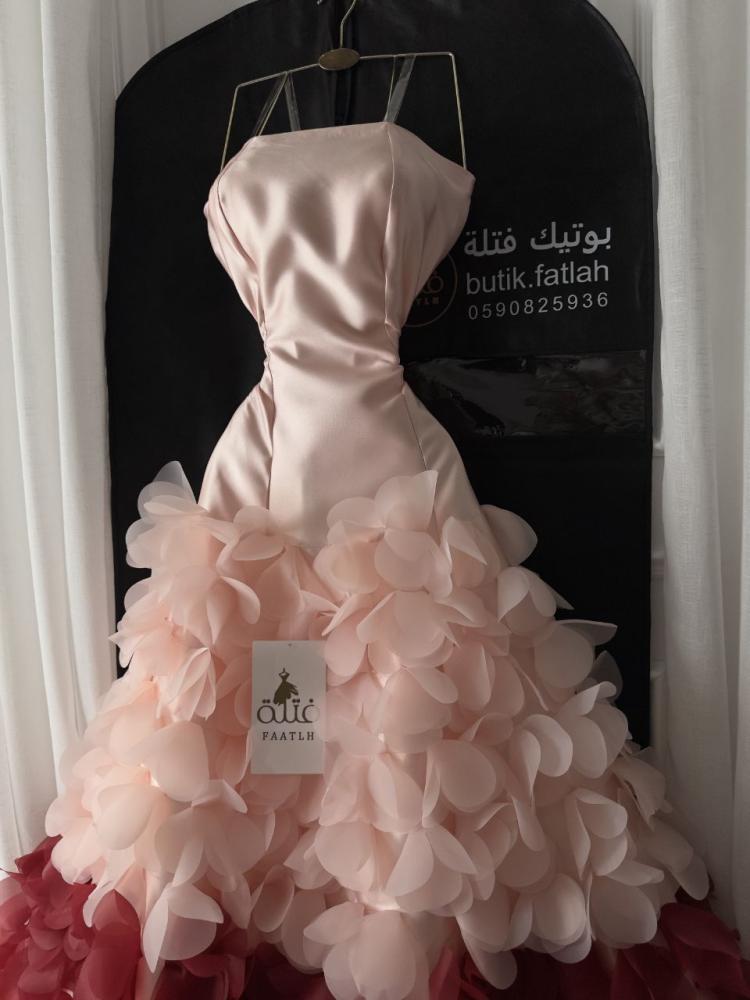 فستان الاء