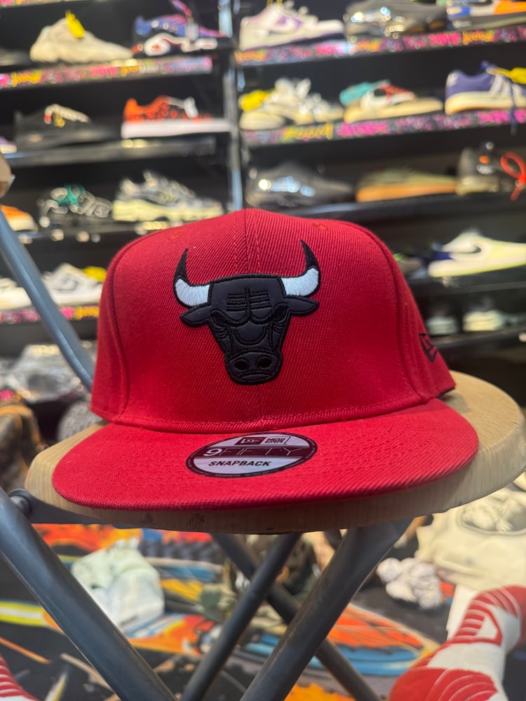 Open New Year cap