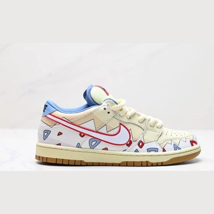 NIKE SB DUNK POKEMON