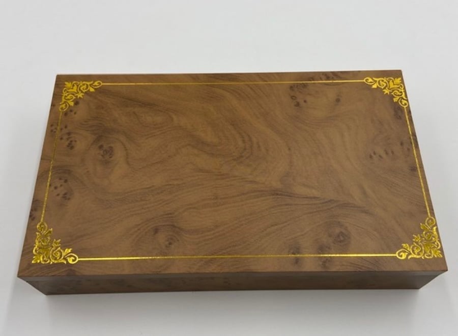 Mabkhara of Oud sticks Moroccan in box