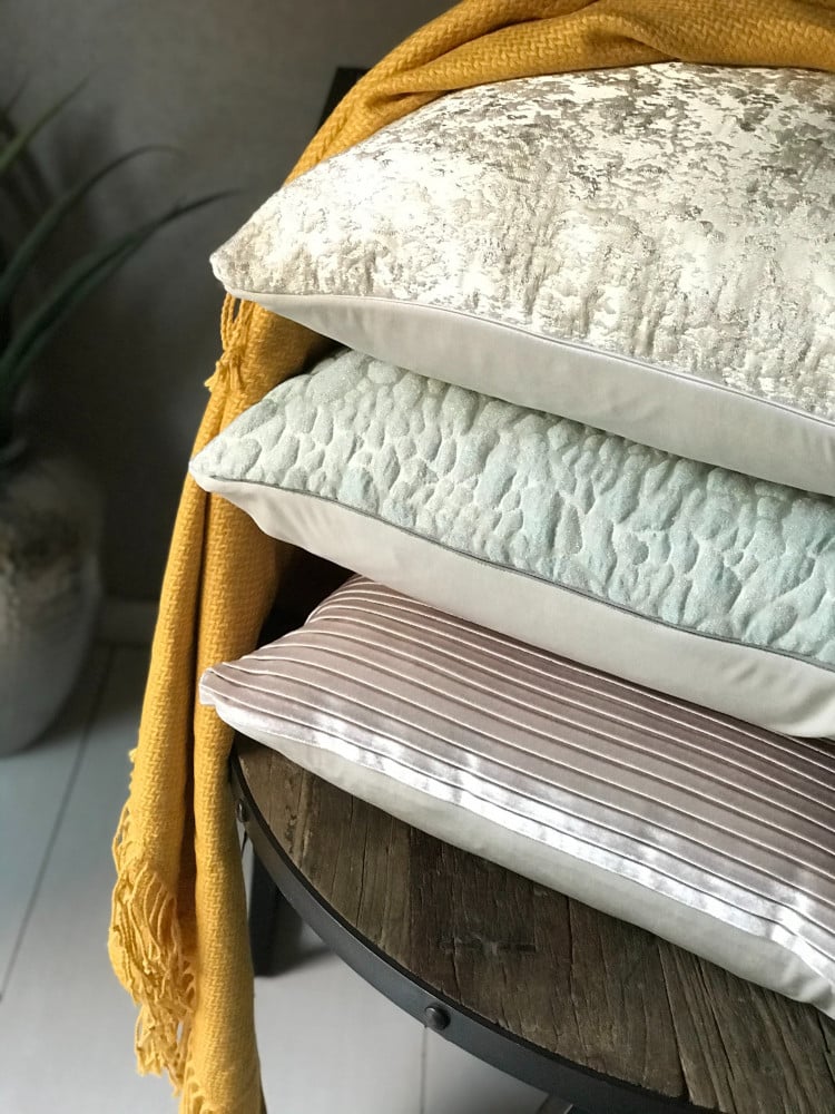 Najlik pillow cover velvet pleated
