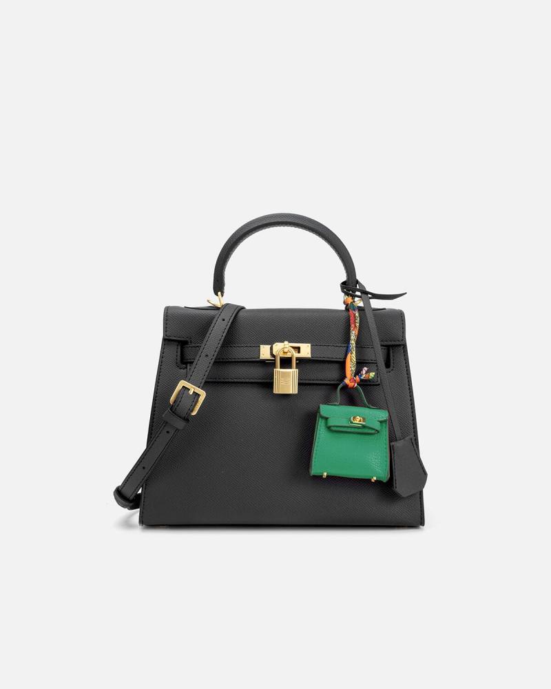 A women's bag that embodies modern elegance in black