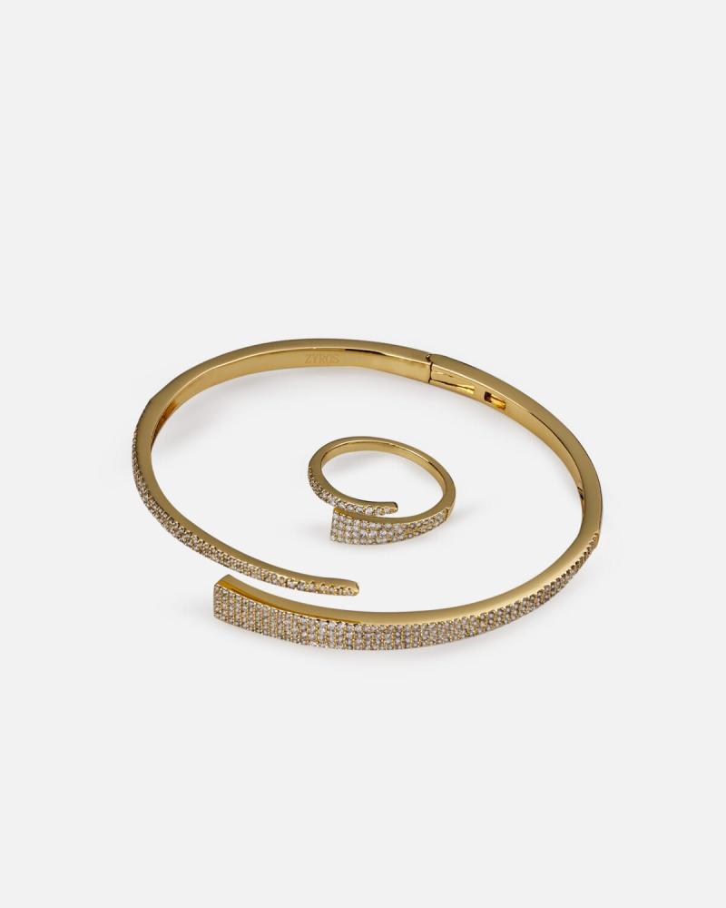 Elegant gold bracelet and ring set