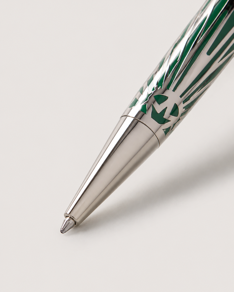 Striking men’s pen in Green & Silver