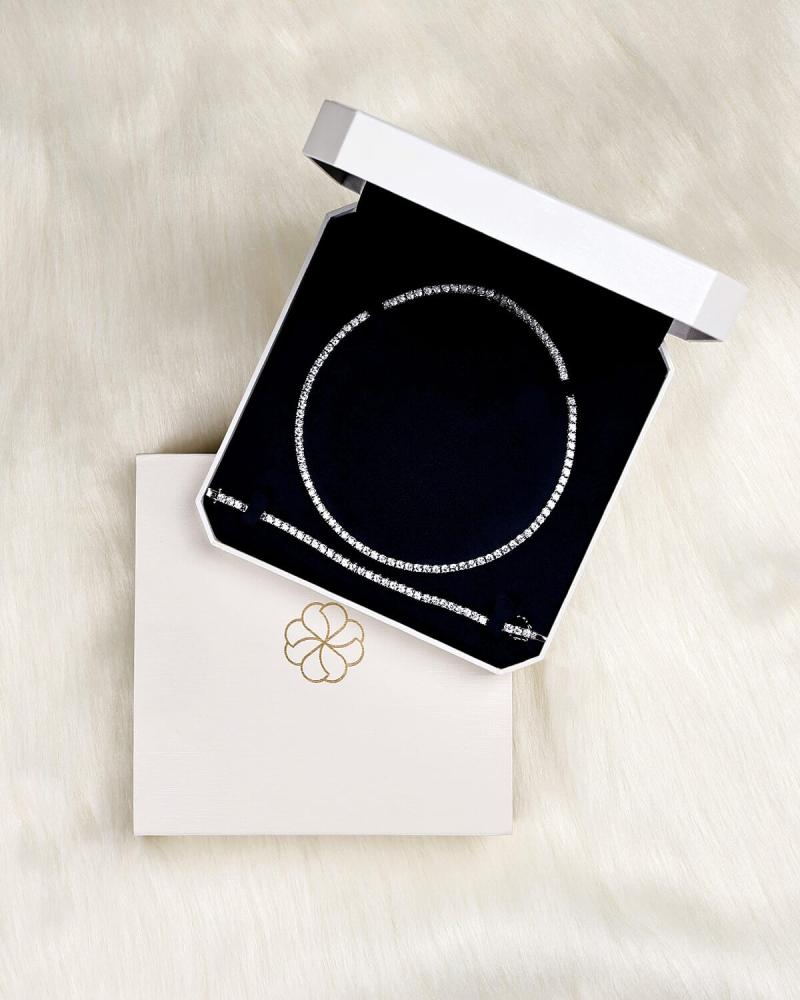 Stunning women's tennis set
