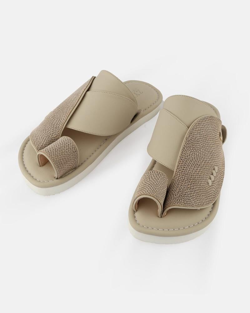 Men's luxury oriental leather shoes in beige