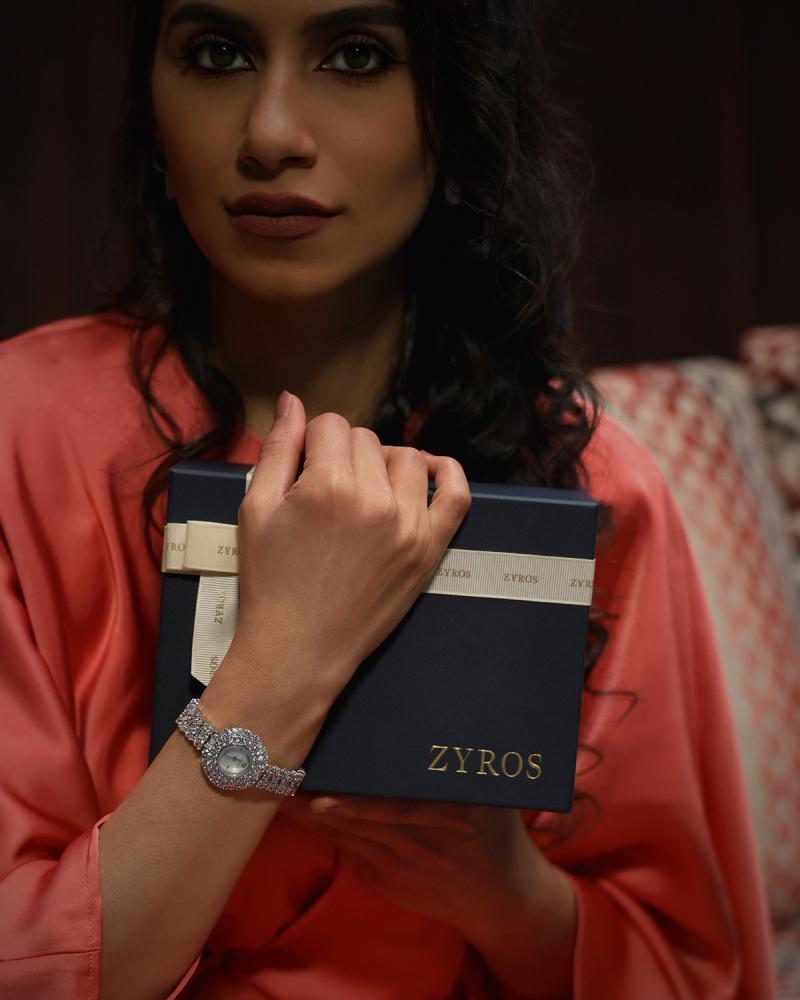 ساعة زمرد النسائية