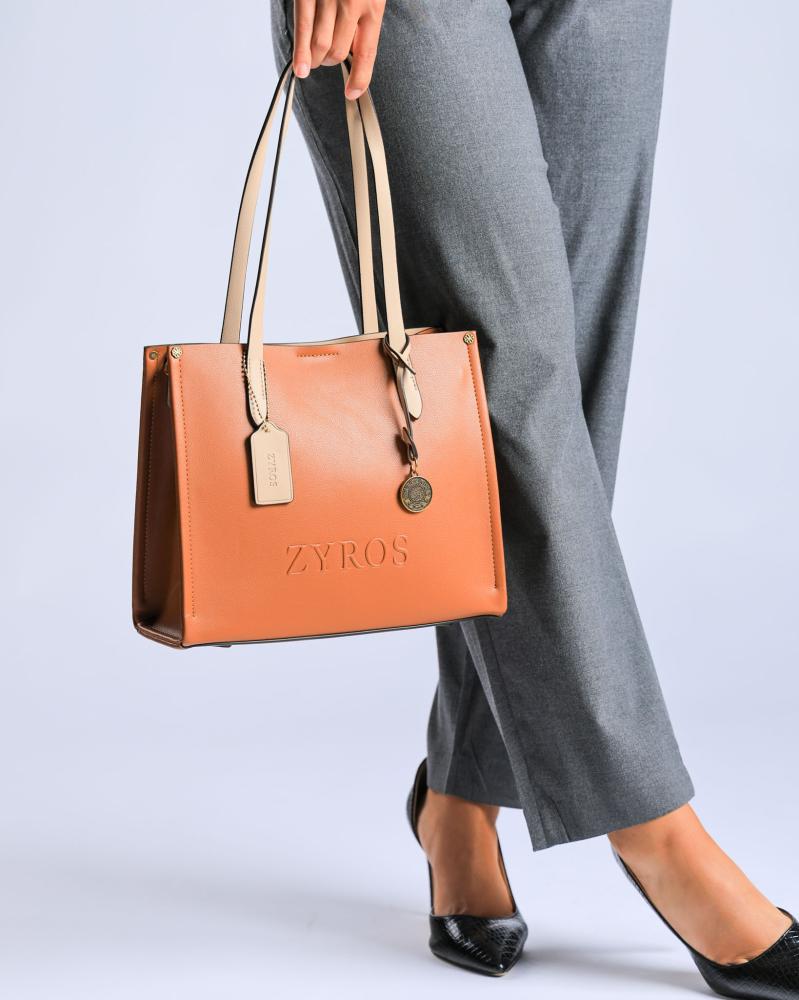 Classic women's bag in brown
