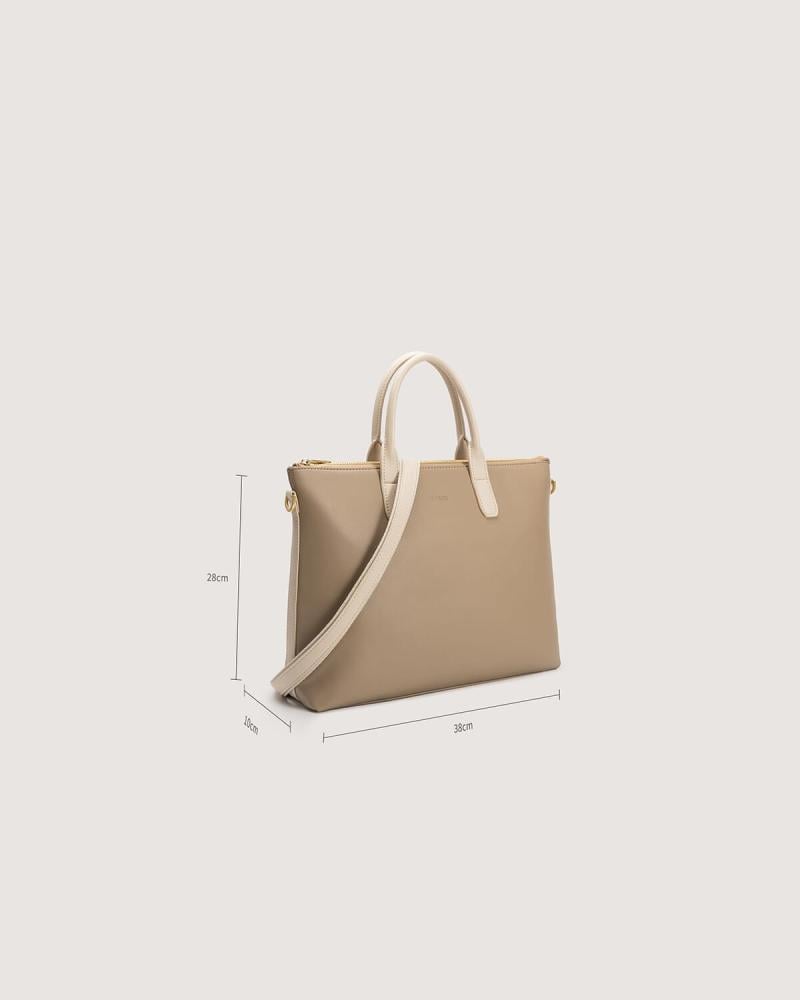 A practical and stylish women's bag in beige