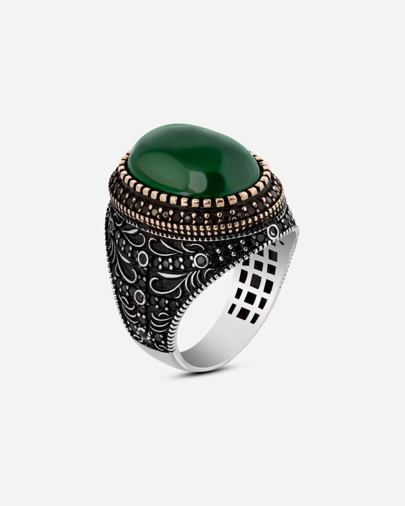 Luxury men's silver ring with an agate stone