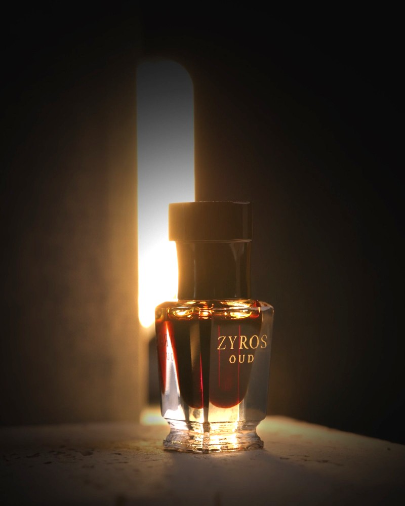 دهن عود زايروس