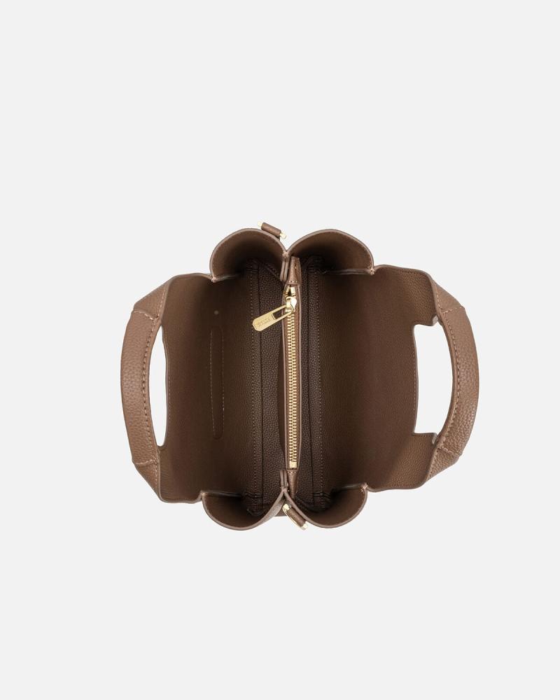 Stylish brown leather bag