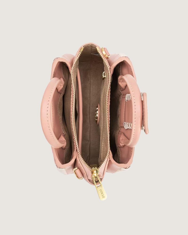 Medium-sized women's bag in pink