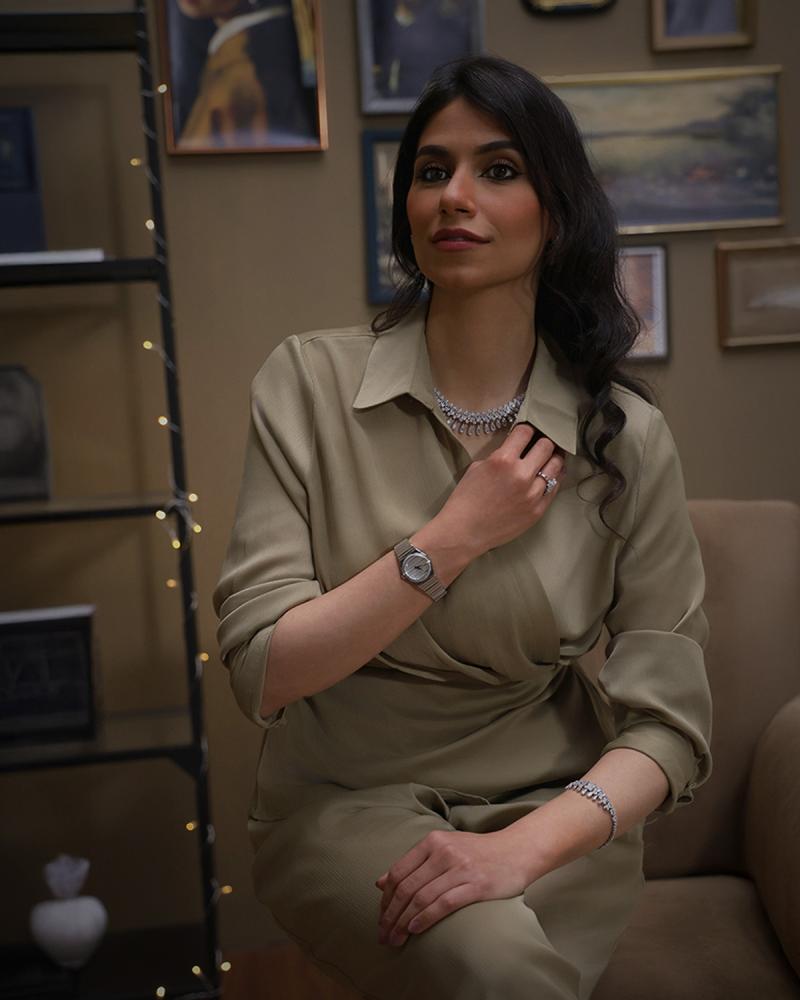هدية نسائية ملكية ساعة وطقم اكسسوار زركون