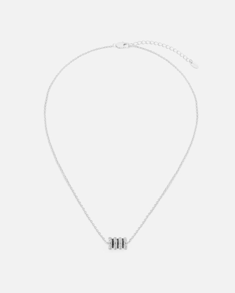 Women's necklace in silver with a distinctive design