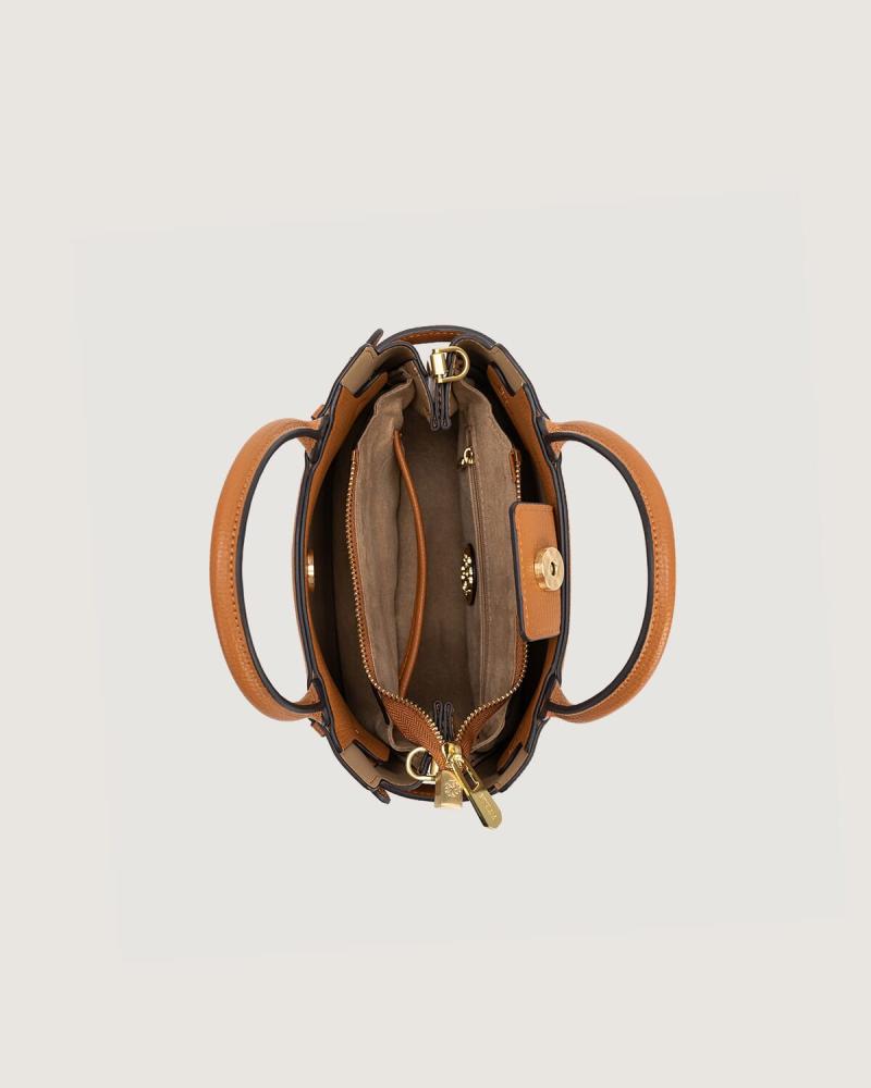 Classic women's bag in brown