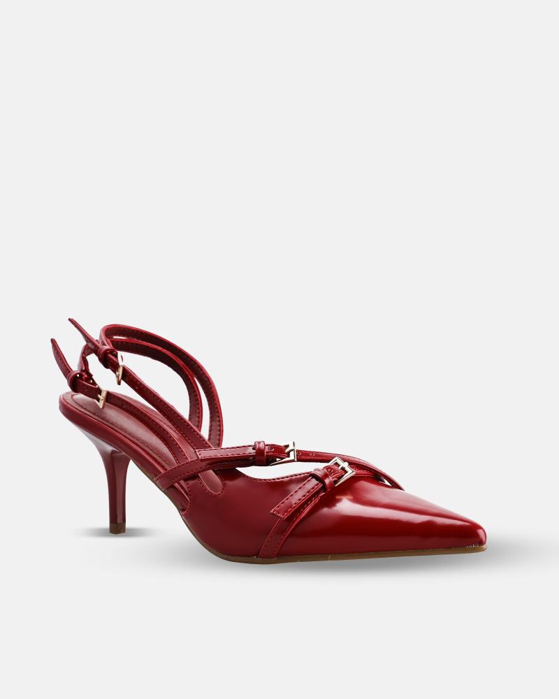 A luxurious women's outfit that complements your elegance in red