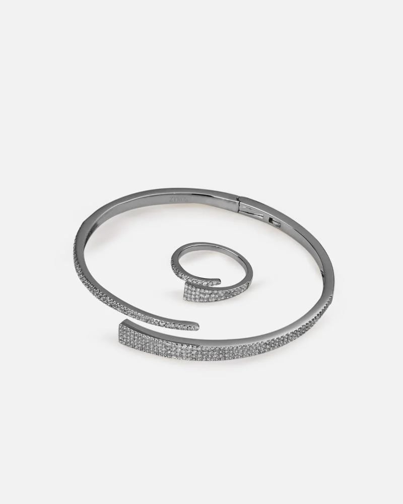 Elegant silver bracelet and ring set