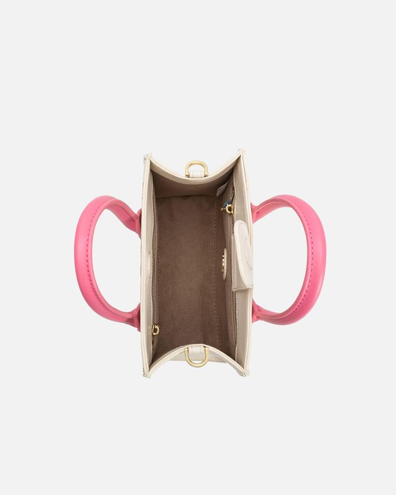 A women's bag that expresses art with elegance in beige color