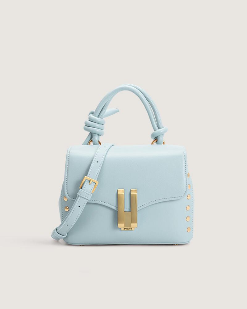 Medium-sized women's bag in light blue