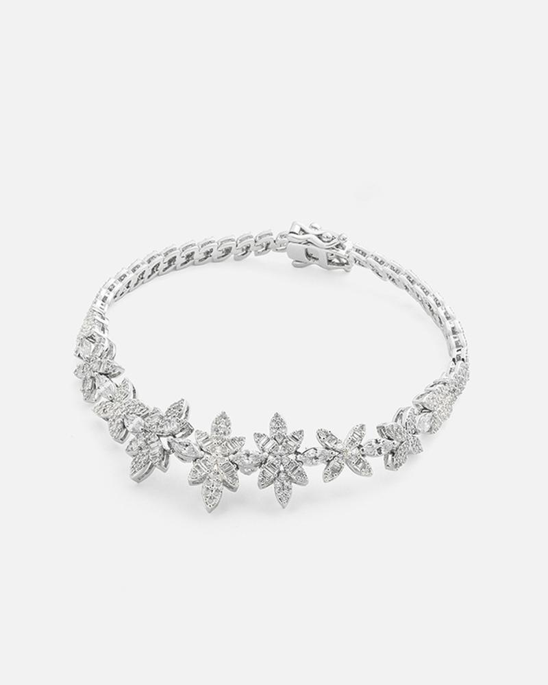 A luxurious women's gift: a watch and zircon set