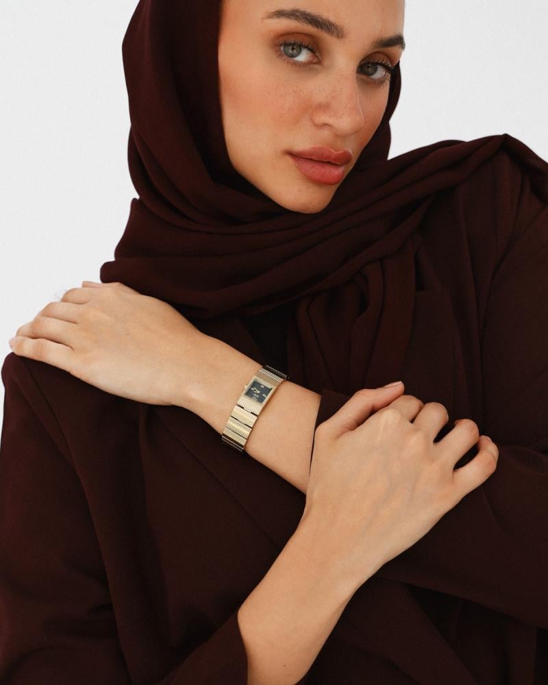 ساعة أوريال النسائية