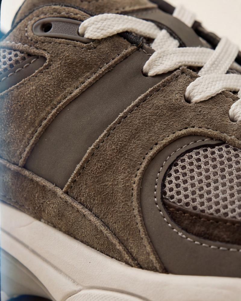 Stylish women's athletic shoes in brown