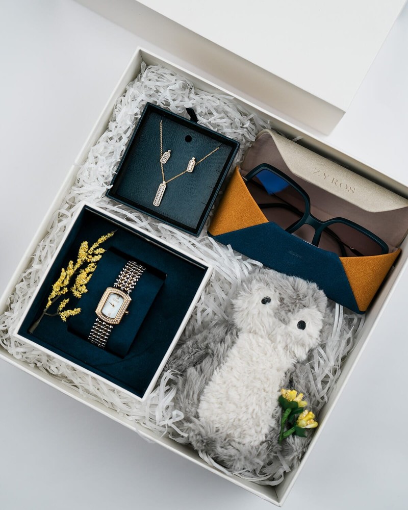 Elegant women's gift box