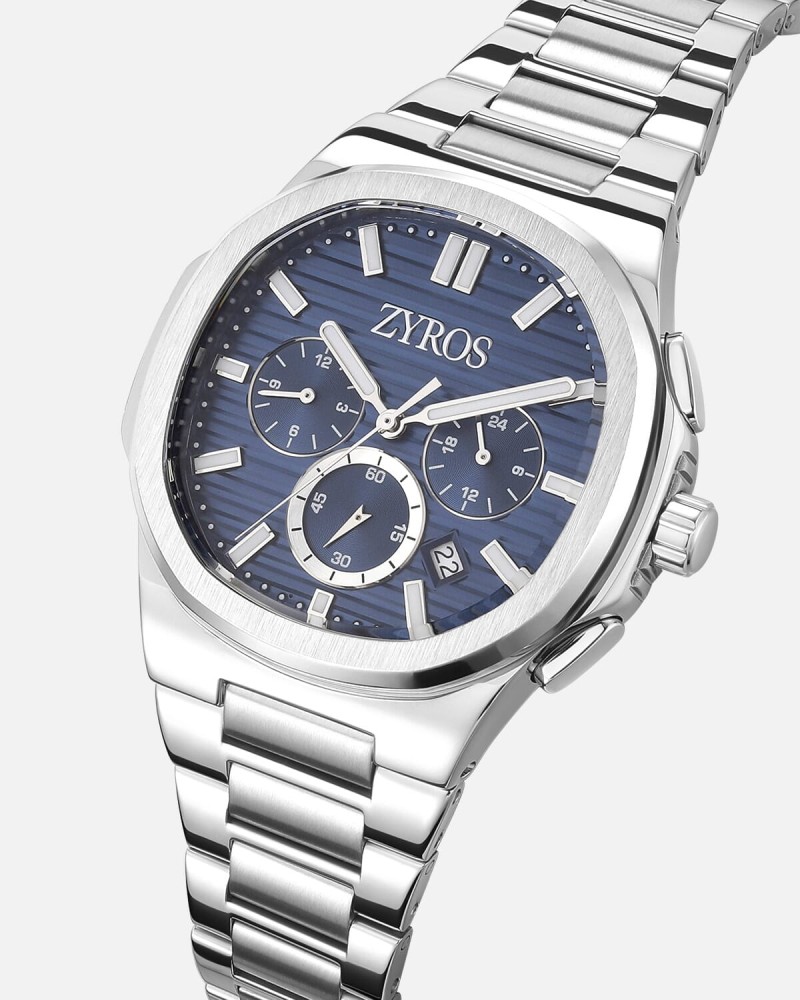 Men's watch with a silver-tone steel strap