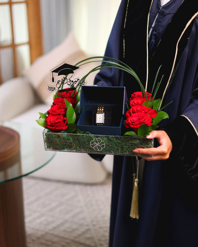 طقم هدية تخرج نسائية من ساعة وورد