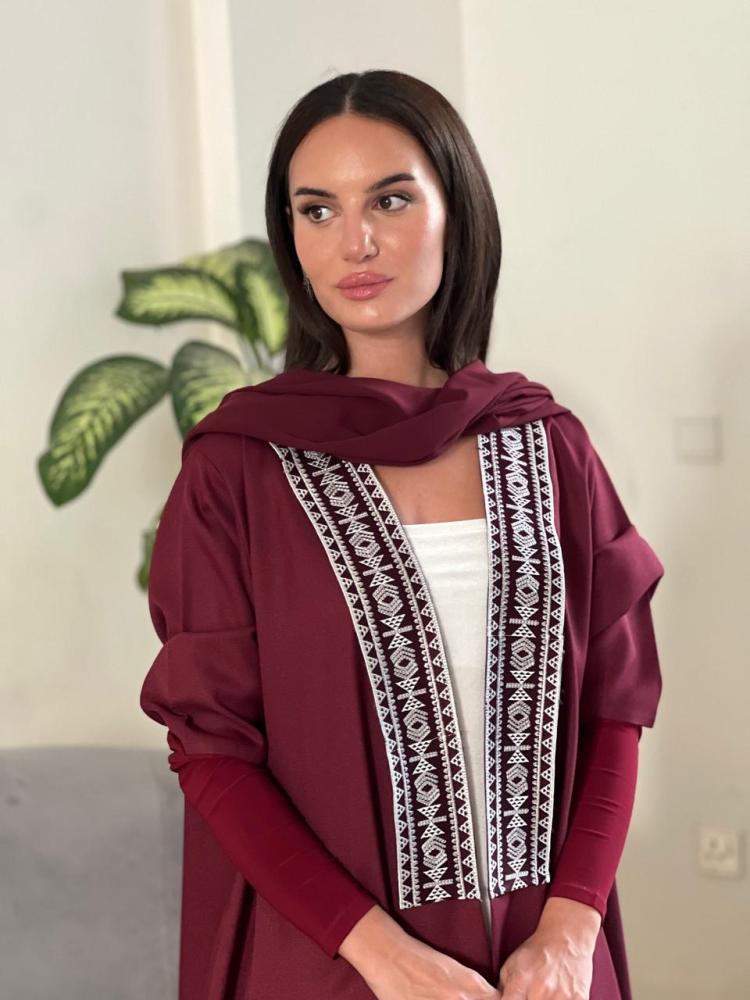 عباية القماش كريب مع تمصيم قريد من نوعه