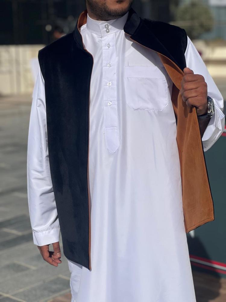سديري ( وجهين ) القماش جوخ أسود و شامواه جملي