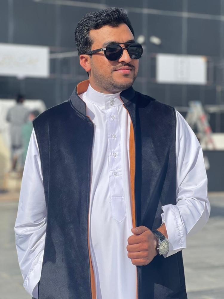 سديري ( وجهين ) القماش جوخ أسود و شامواه جملي