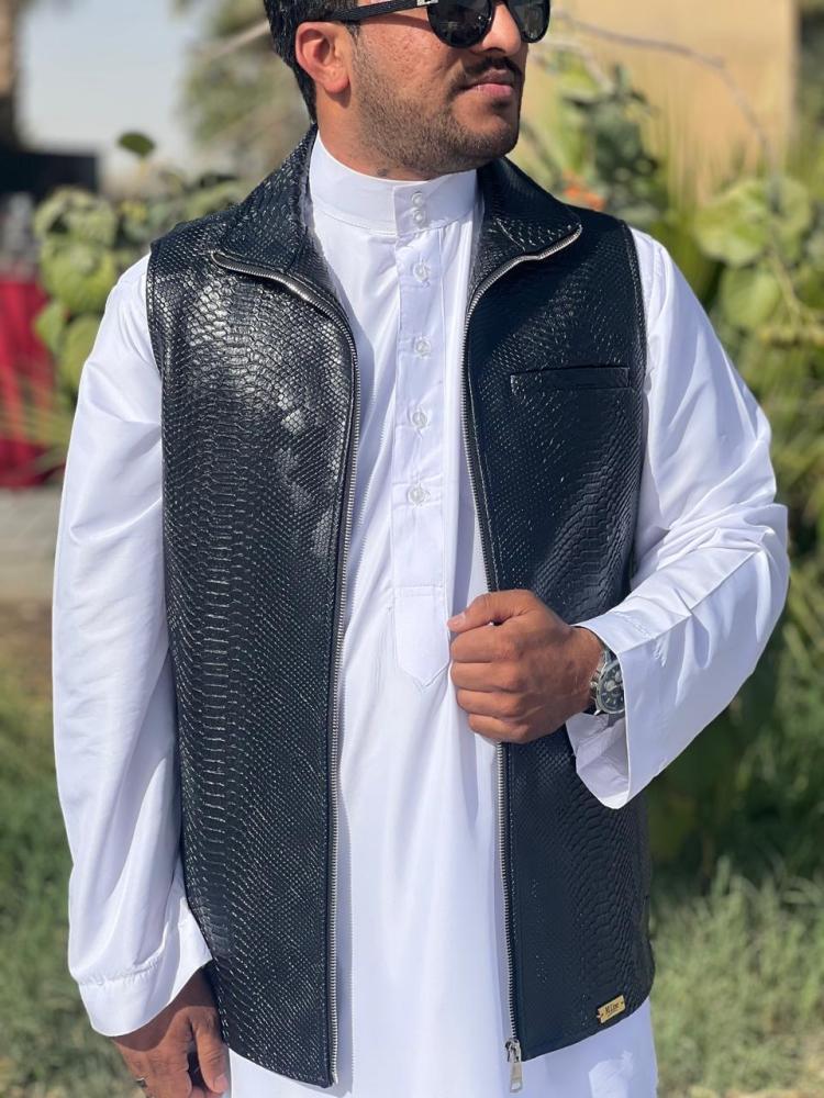 سديري القماش جوخ أسود
