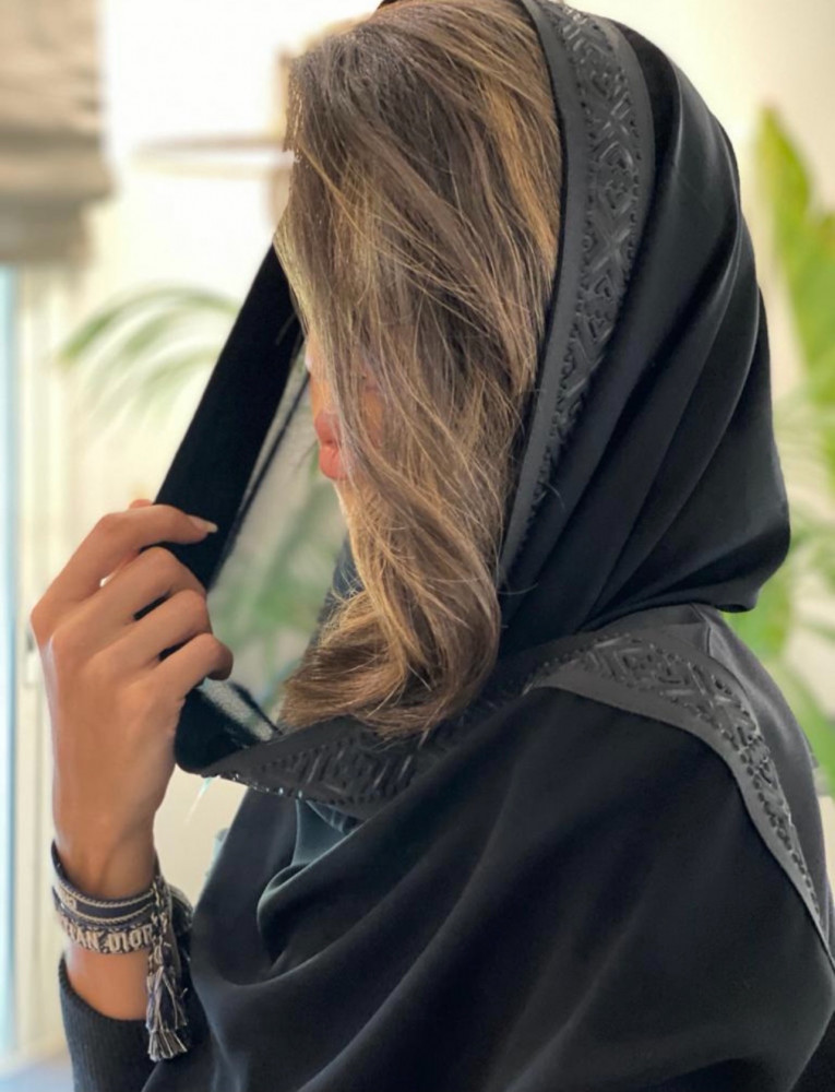 عباية عملية كريب كتان اسود