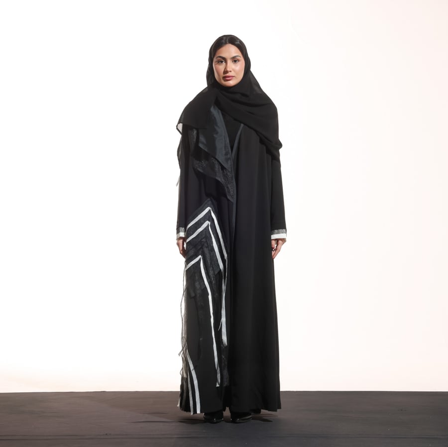 (FD) White X Black Triangle Layers