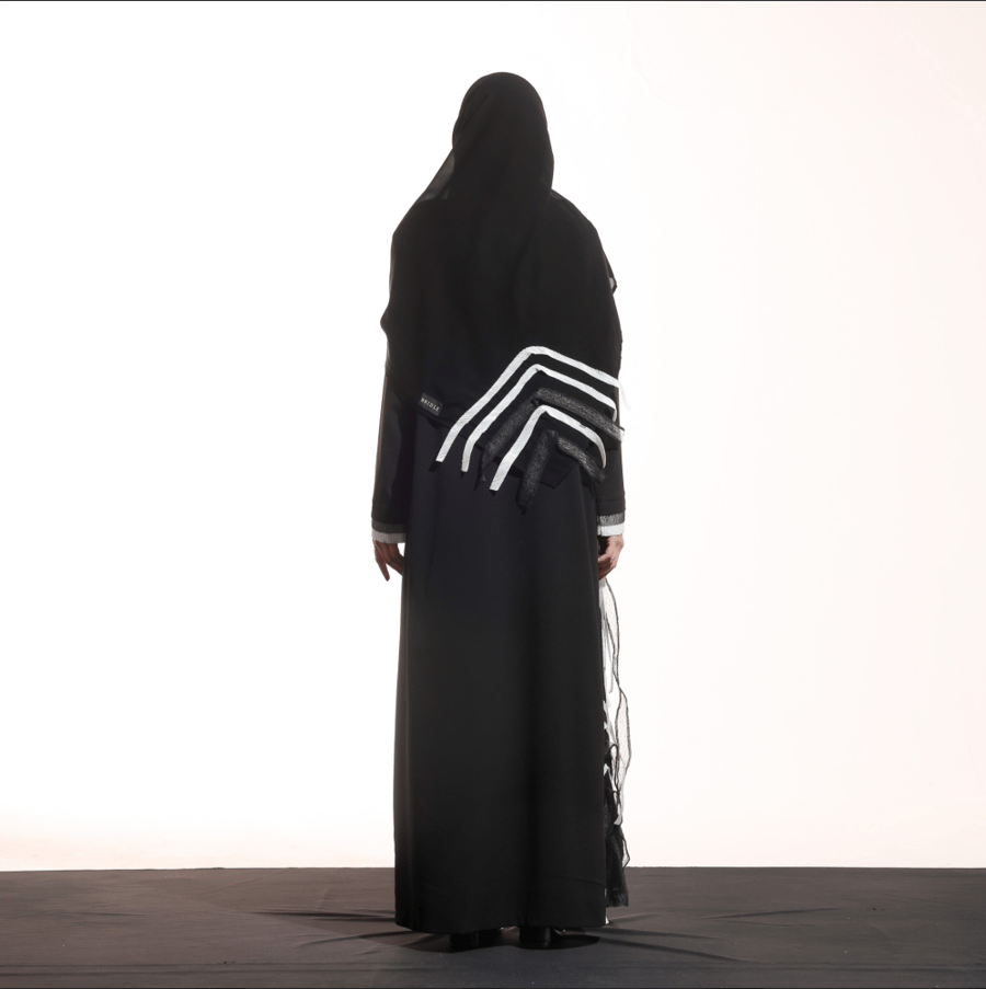 (FD) White X Black Triangle Layers