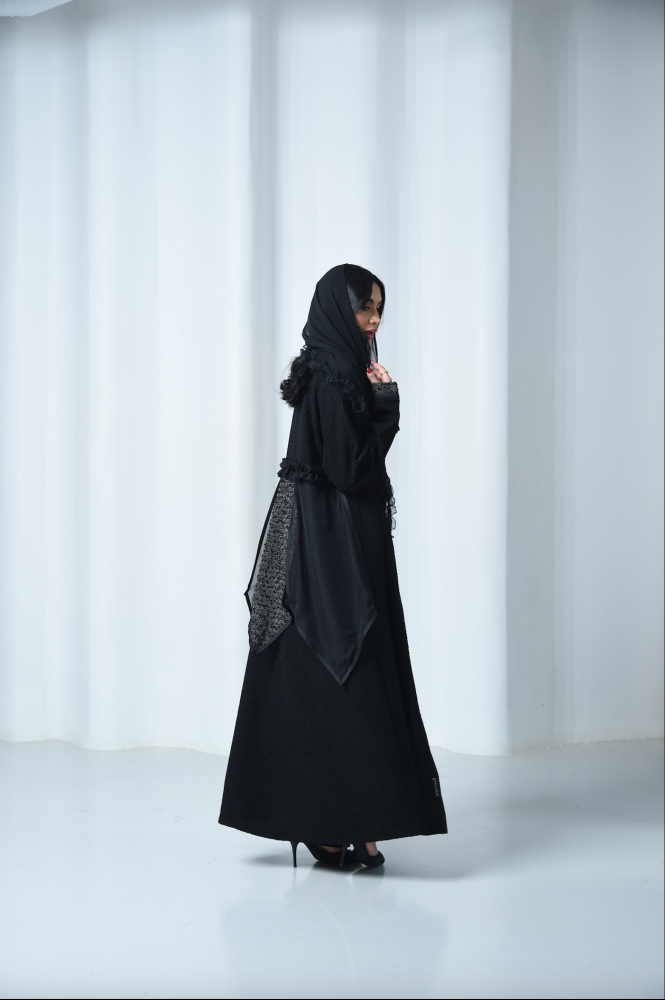(FD) Ruffled black layer