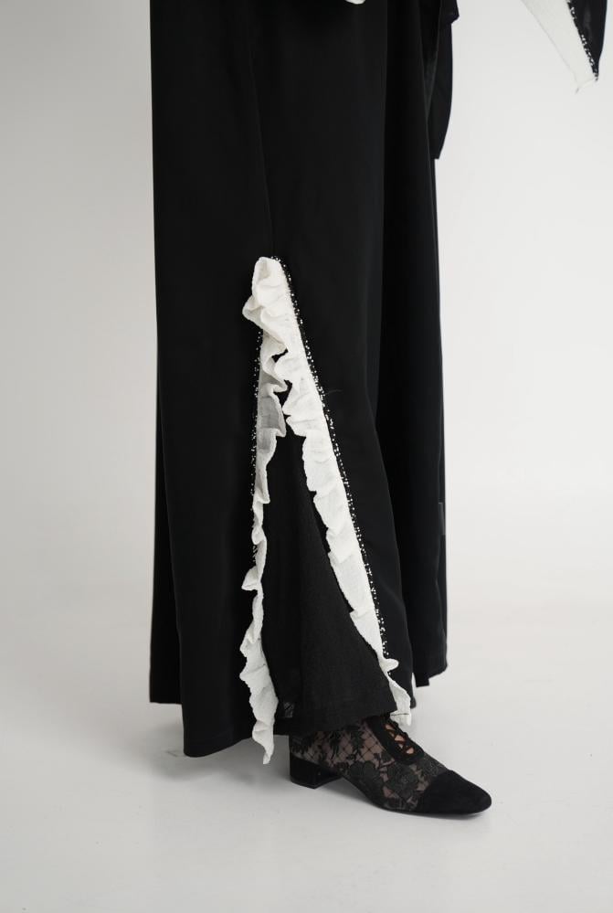 Black x white pearls