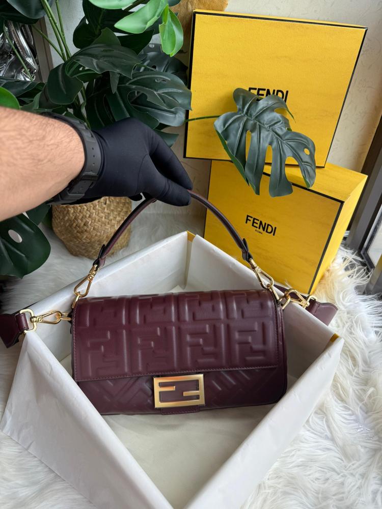 FENDI baguette