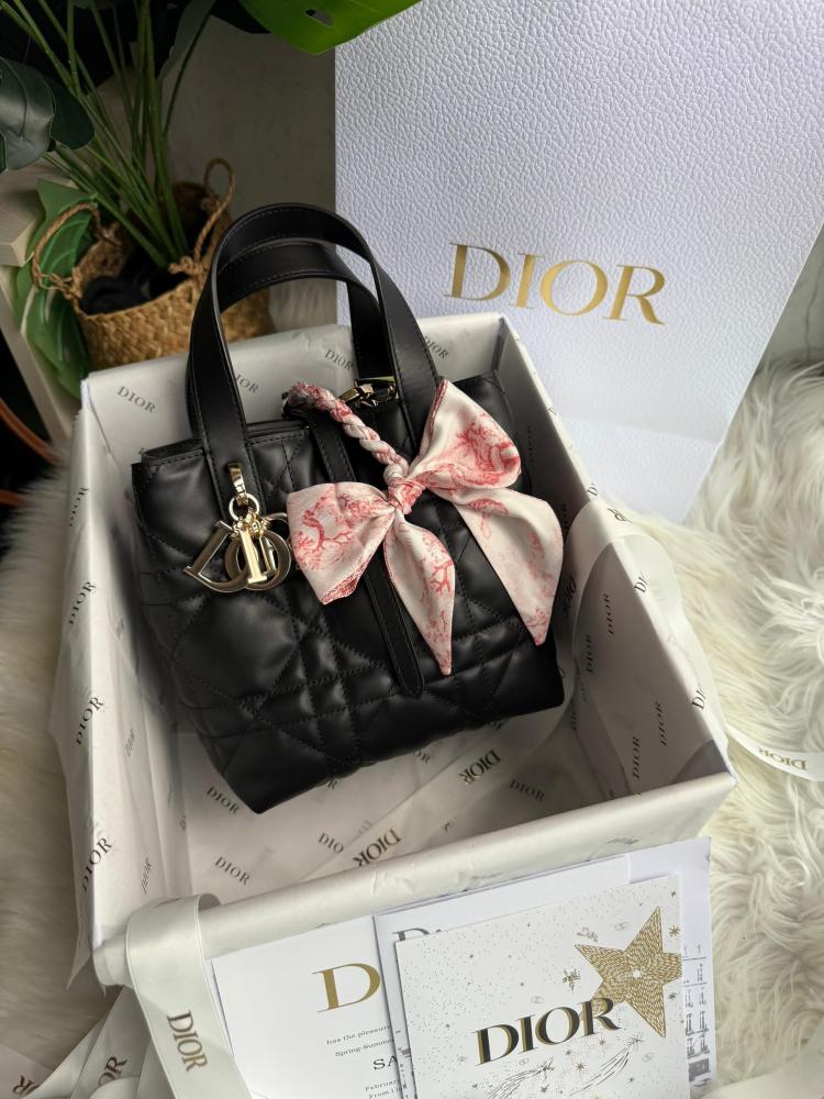 DIOR TOTE BAG black