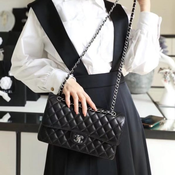 CLASSIC HANDBAG