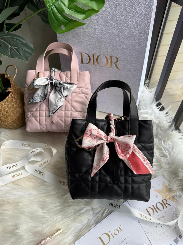 DIOR TOTE BAG black