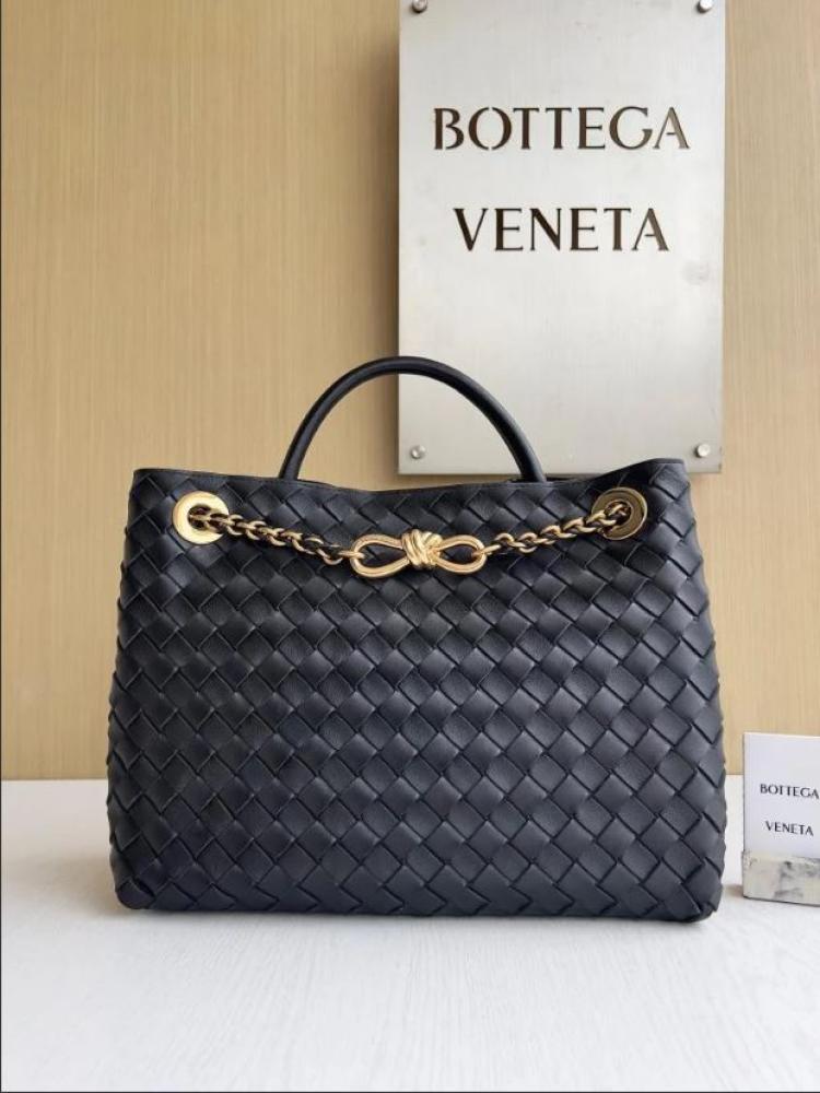 BOTTEGA VENETA Medium Andiamo
